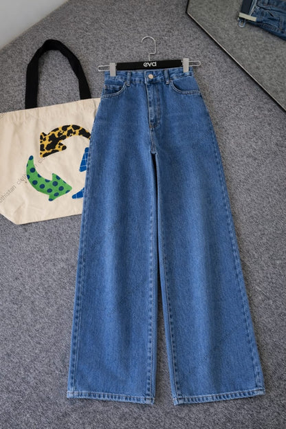 High Waisted Wide-Leg Jeans